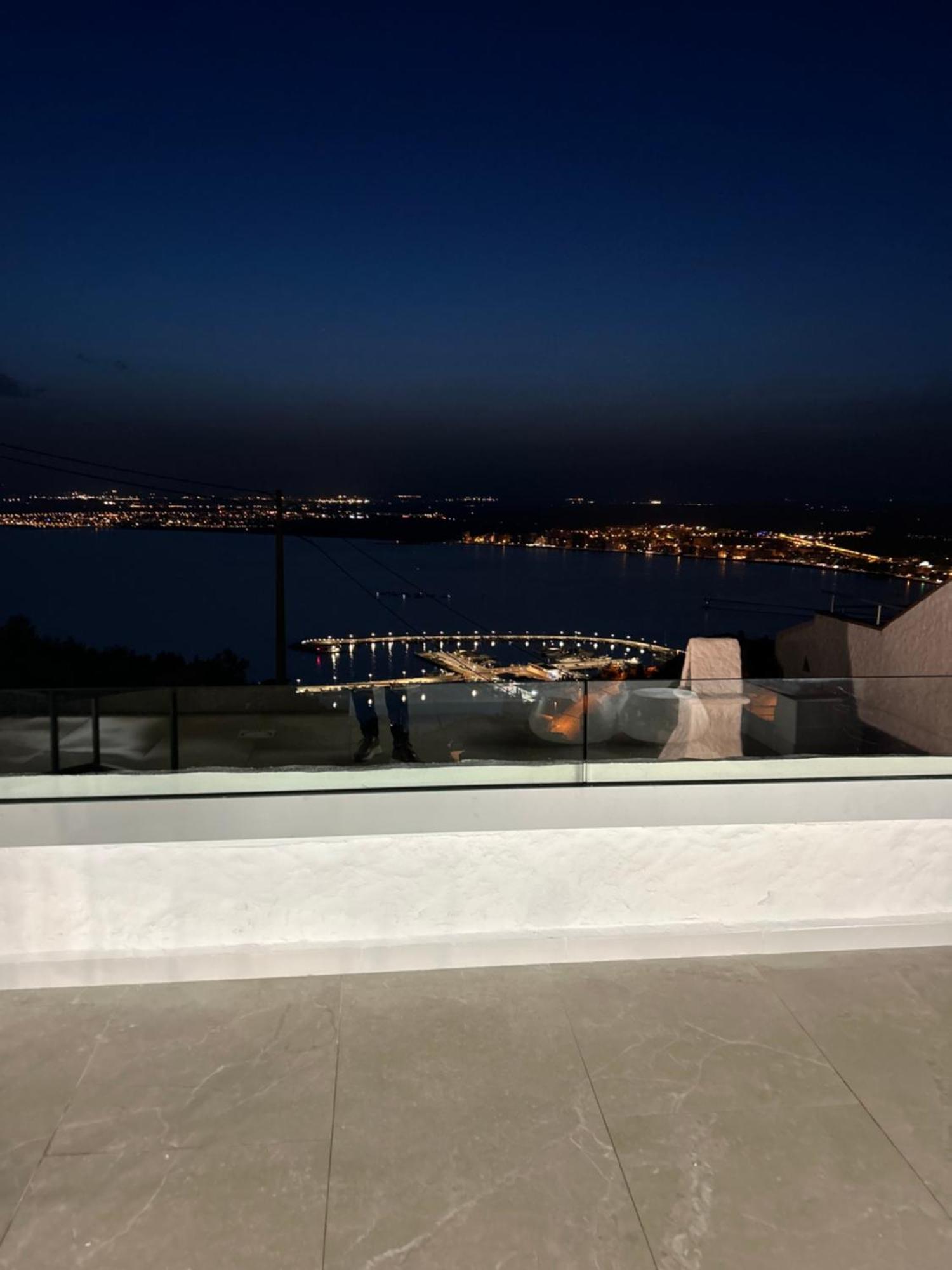 Appartement Duplex Rosas Avec Terrasse Magnifique Jacuzzi Vue Mer Exterior foto